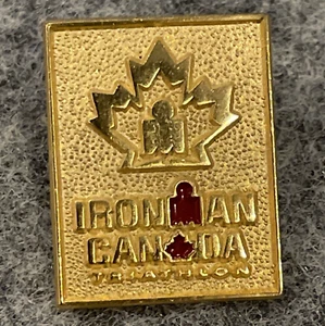Pin de solapa Ironman Canadá triatlón hoja de arce bicicleta carrera natación correr vintage - Imagen 1 de 14