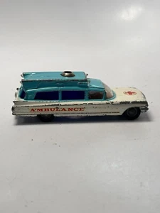 Corgi 437 Superior Ambulance On Cadillac Chassis - Good Vintage 1960s Model - Picture 1 of 6