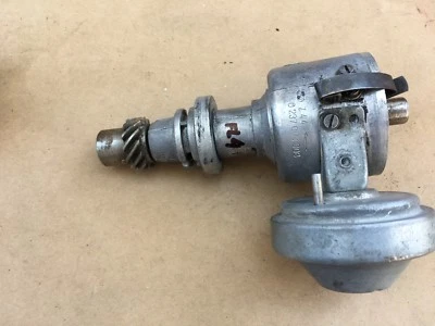 Porsche 924 Ignition Distributor BOSCH  Z44  0 237 003 008  FL#4 - Image 1 of 4