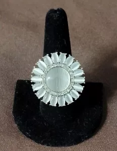 Elegantly Eden White Paparazzi Ring - Picture 1 of 4