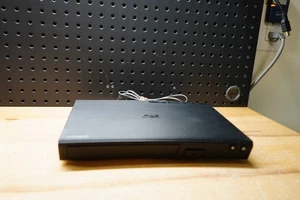Samsung BD-J5100 Blu-ray Player - Black Tested & Working No Remote - Picture 1 of 5