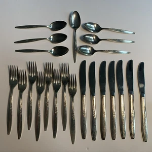 22 Pc Lot Oneida Community Silverplate Enchantment Gentle Rose 1960’s Flatware - Picture 1 of 5