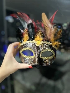 Halloween Eye Face Mask Masquerade Mardi Gras Feather Costume Cosplay Sequins - Picture 1 of 1