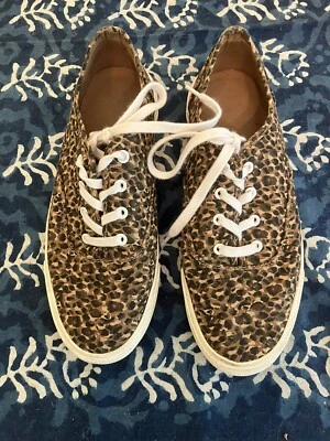 Old Navy Women's Size 7.5 Canvas Leopard Print Sneakers Tennis Shoes - Image 1 of 4