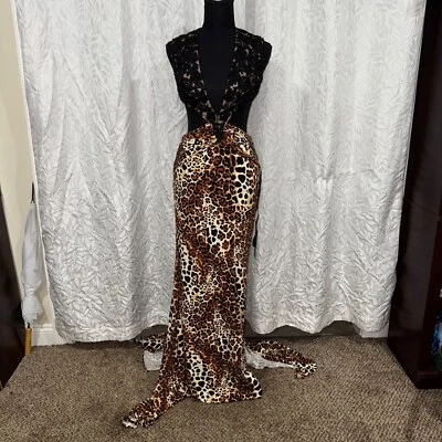 Sherri Hill Estampado Guepardo Baile de graduación Cintura Abierta Sirena Tren Talla 2 Vestido Estilo 00168 Foto 1 de 4