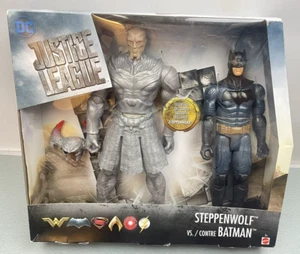 MATTEL DC JUSTICE LEAGUE STEPPENWOLF VS. BATMAN POSEABLE 12" ACTIONFIGUREN - Bild 1 von 18