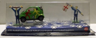 Siku Display Smart Car English football set rare - Image 1 of 2