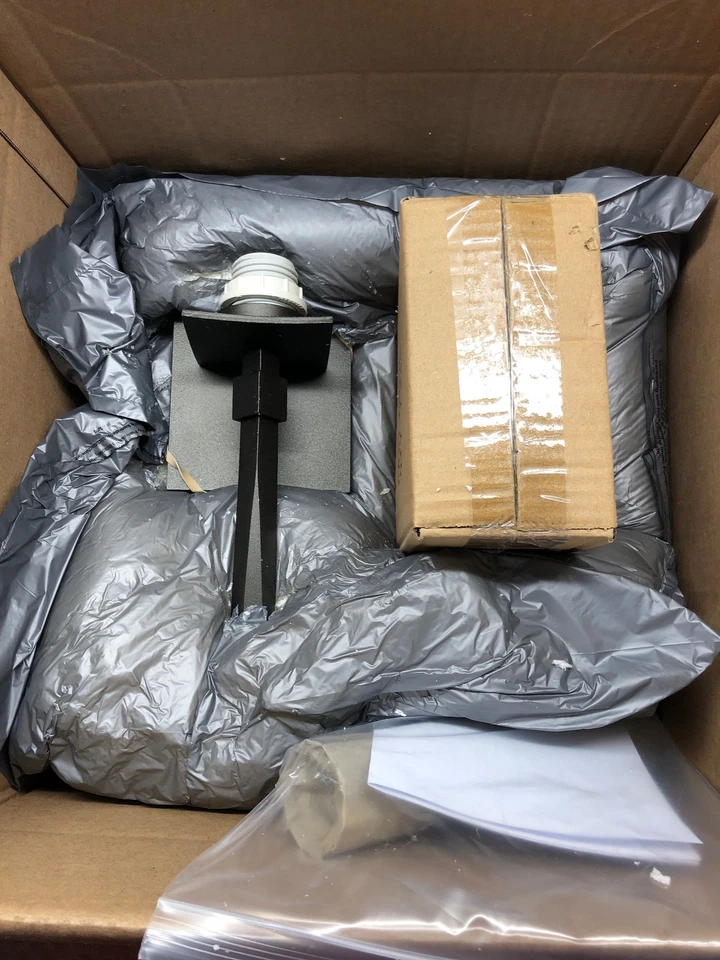 Hubbardton Forge 204820-1074 Beacon Hall 12 英寸壁灯,定制玻璃灯罩 — 第 1/2 张图片