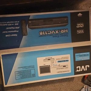 JVC HR-XVC11B DVD VHS Combo Player New - Picture 1 of 3