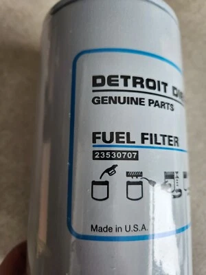 Filtro de combustible giratorio Detroit Diesel 23530707 Foto 1 de 4