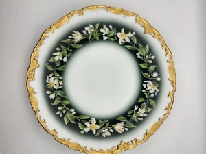 Antiguo plato de flores T&V Limoges dorado incrustado verde blanco - Imagen 1 de 6