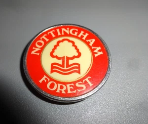 Notttingham Forest Vintage Pin Lapel badge - Picture 1 of 2