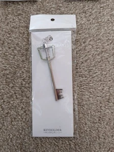 Kingdom Hearts Official Keyblade Keyring KINGDOM KEY Square Enix Metal keychain - Picture 1 of 1