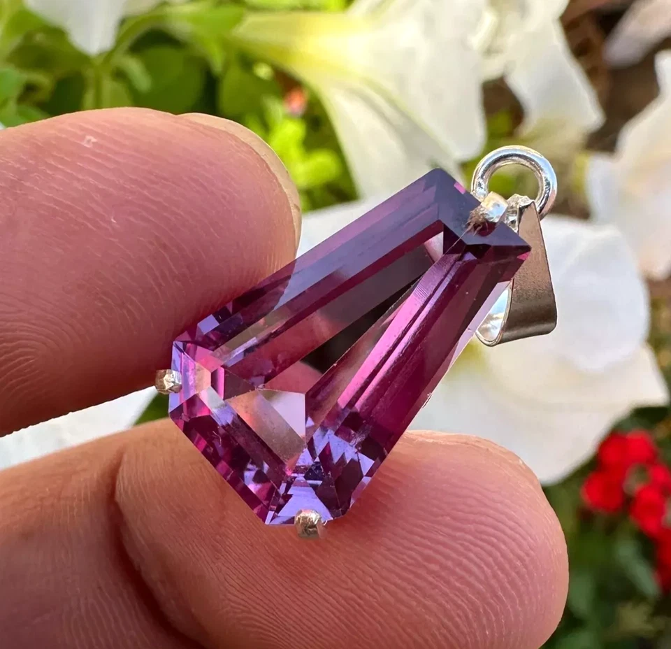 Colgante de piedras preciosas de alejandrita natural certificado de 25 quilates cambio de color en plata 925 Foto 1 de 4