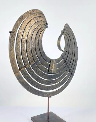 ancien Collier Torque ethnie Miao (Chine) grand format argent ciselé - Photo 1/3