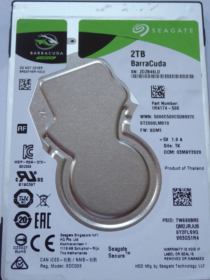 ST2000LM010 SN: ZDZ PN: 1RA174-500 FW: SDM1 TK 03 MAY 2020 Seagate 2TB - Bild 1 von 1