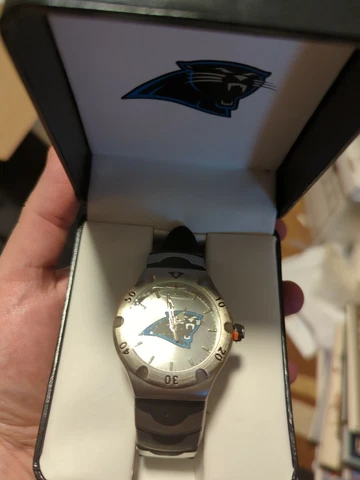 Carolina Panthers NFL Watch F3068511/GT new with box and instructions, needs new Cover