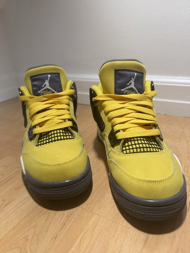 Taglia 4 (GS) Jordan 4 Retro 2021 Mid Lightning