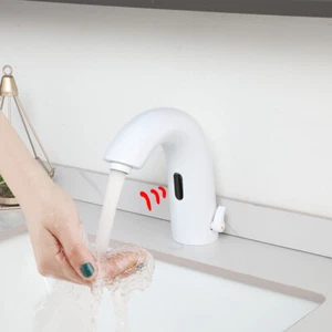 Grifo automático de fregadero blanco de baño con cubierta de sensor libre grifos mezcladores de latón montados - Imagen 1 de 13