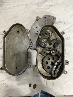 Estuche de cadena para moto de nieve Arctic Cat Jag 3000 340 años 70 - 1980 con engranajes. Foto 1 de 4