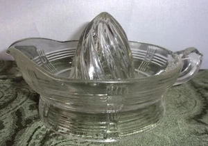 Hazel Atlas Clear Citrus Reamer Pattern Handle Spout CrissCross Vintage Juicer - Picture 1 of 7