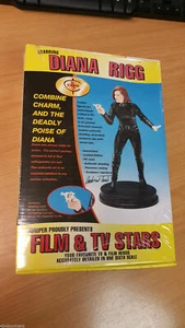 THE AVENGERS DIANA RIGG FIGURE BY JUNIPER - Picture 1 of 1