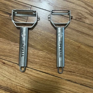 Titan Vegatable Peeler Slicer & Julienne 2 Tool Set As Seen On Tv - Picture 1 of 7