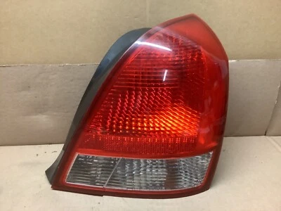 Задний фонарь правосторонний со стороны пассажира для седана Hyundai Elantra 2001 2002 2003 годов выпуска ХОРОШИЙ от оригинального производителя - Изображение 1 из 2