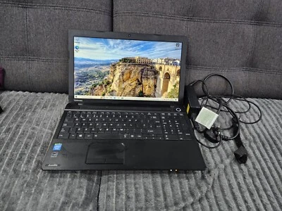 K123 Toshiba Satellite  C50-A-1ck,intel  CELERON @1.90GHz 4GB 128GB SSD WIN 10 - Image 1 of 4