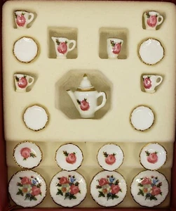 NUEVO Y SIN USAR ~ JUEGO DE TÉ EN MINIATURA ~ SERVICIO PARA CUATRO ~ PORCELANA REUTTER ~ HECHO EN ALEMANIA - Imagen 1 de 10