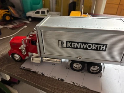 1/32 NEW RAY KEN W900 OPEN SIDE BOX TRUCK, NO PACKAGING # B 452 - Image 1 of 4
