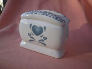 Corelle blaue Herzen Keramik Serviettenhalter von Jay's Imports Corelle Koordinaten - Bild 1 von 4