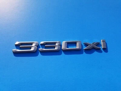 BMW 330XI 330 XI 1999-2006 TAPA MALETERO TRASERO CROMO EMBLEMA LOGOTIPO INSIGNIA USADO FABRICANTE DE EQUIPOS ORIGINALES A12 Foto 1 de 4