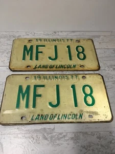Vintage 1977 MATCHED PAIR of ILLINOIS LICENSE PLATES Green On White MF J 18 - Picture 1 of 5