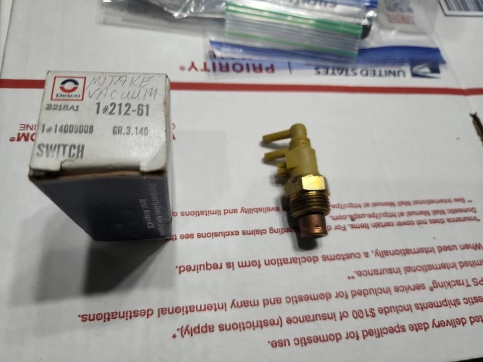 Nuevo de Lote Antiguo 1982-84 Cadillac Fleetwood 1984 Deville Ported Interruptor de Vacío GM 14009008 Foto 1 de 4