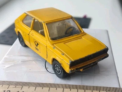 Corgi VW Polo, Inghilterra giallo pressofuso vintage piccolo modello auto retrò - Immagine 1 di 4