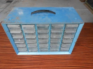 TRENTA (30) CASSETTI PLASTICA FERRAMENTA PICCOLE PARTI DADI E BULLONI VITI ORGANIZER - Foto 1 di 8