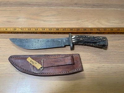 Precioso cuchillo con mango de ciervo Damasco con funda de cuero - hoja de 8 1/2" Foto 1 de 4
