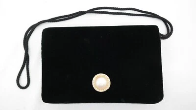 Bolso Bandolera Rectangular Negro Terciopelo Cartera de Courtenay TF Foto 1 de 4