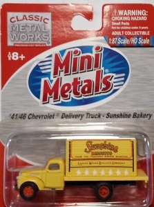 CMW Mini Metals #30333 1941-1946 Chevrolet Delivery Truck Sunshine Biscuits 1/87 - Picture 1 of 3