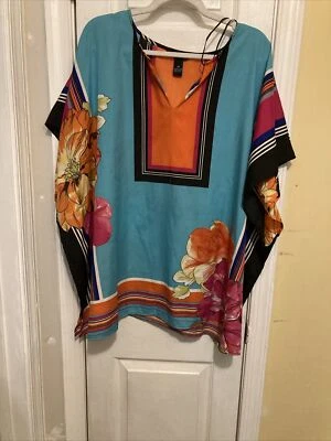 Top Millenium para mujer multicolor mangas cuadradas a rayas/flor cuello en V talla 2X Foto 1 de 4