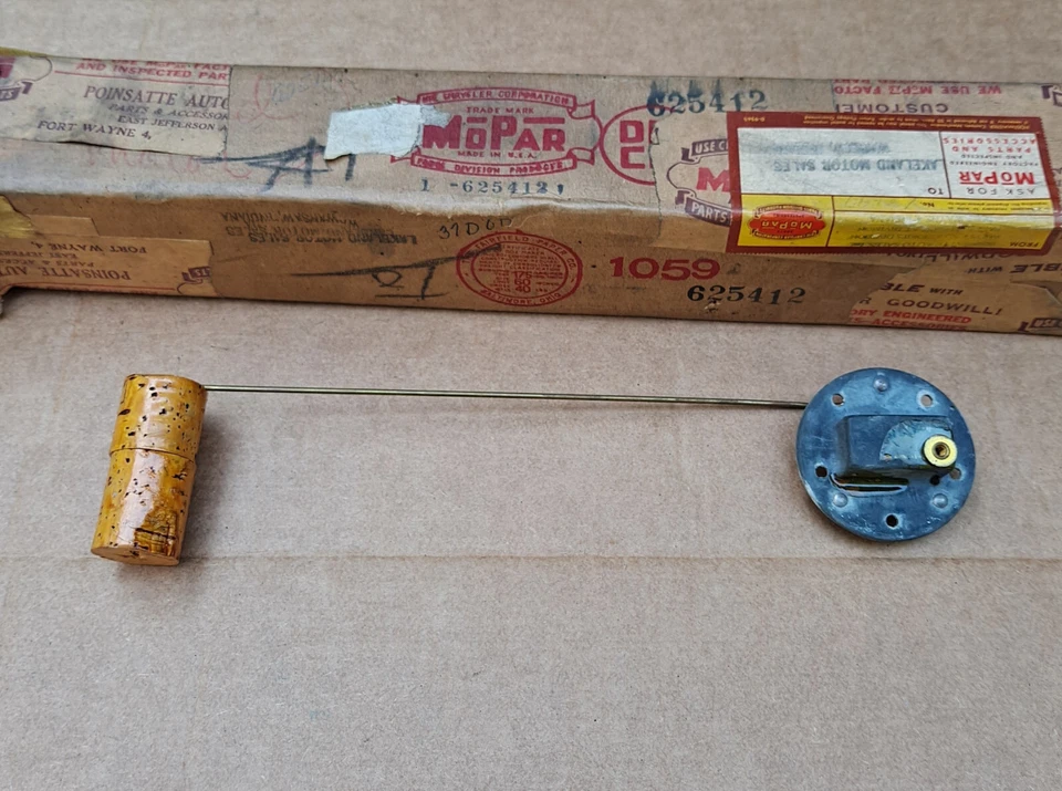 Chrysler Custom Imperial Airflow 1934 CW NOS MoPar tanque de combustible unidad de envío Foto 1 de 4