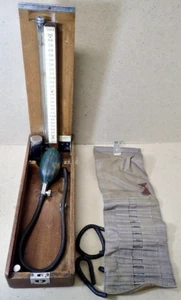 Vintage The Armored B-D Manometer Gerätebox Becton Dickinson & Co Rutherford NJ USA - Bild 1 von 22