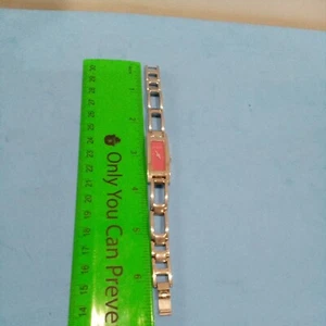 Roberta Di Camerino Watch 5201L. NEEDS A NEW BATTERY - Picture 1 of 10