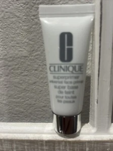 NUOVO Clinique Superprimer Primer Viso Universale Super Base 0,5 oz Formato da Viaggio - Foto 1 di 2