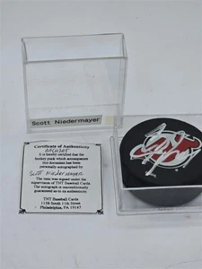 Scott Niedermayer New Jersey Devils Signed Autographed Logo Puck - Picture 1 of 7