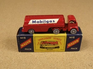OLD VINTAGE LESNEY MATCHBOX M-8 MOBILGAS PETROL TANKER ORIGINAL BOX - Picture 1 of 19