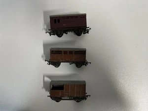 TRIANG WAGONS X 3 HORSE, BRAKE OTHER - Bild 1 von 6