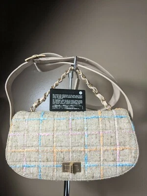 Auth Chanel Tweed Chain Shoulder Cross Body Bag Gold Fittings Leather Strap  - Image 1 of 4