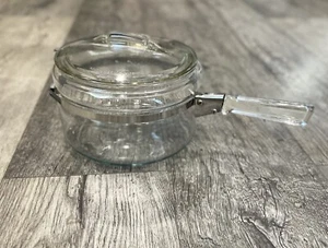VTG 2 Qt Pyrex Flameware Sauce Pan Lid Glass Cookware Pour Spout MCM USA MADE - Picture 1 of 12